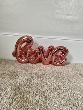 NWOT Love Bubble Balloon Letters Decor Sign Valentines  TJ Maxx
